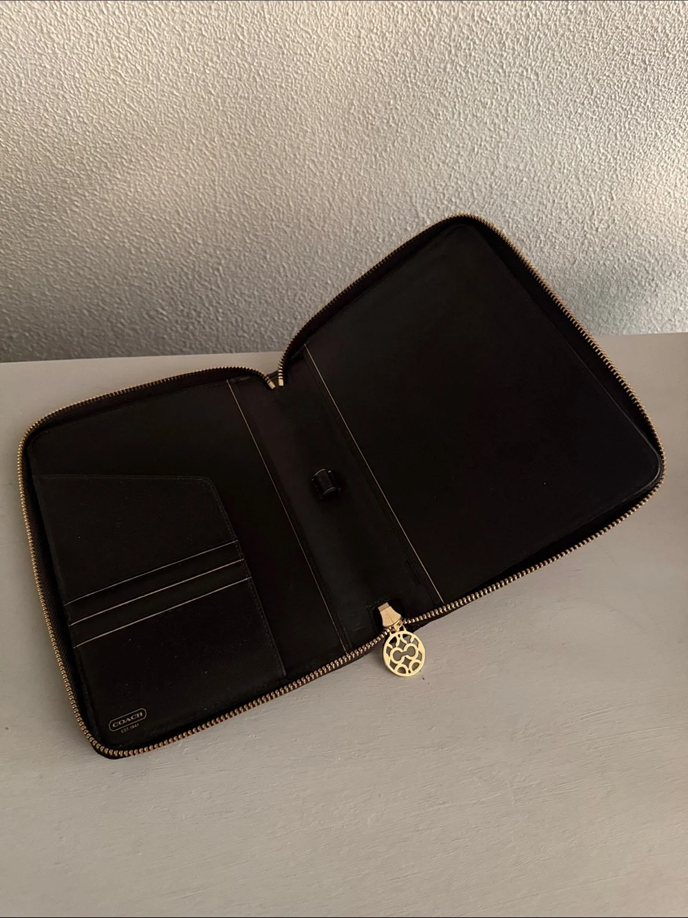 Coach Black Patent Leather Embossed Zip-Round Folio - Picture 2 of 5